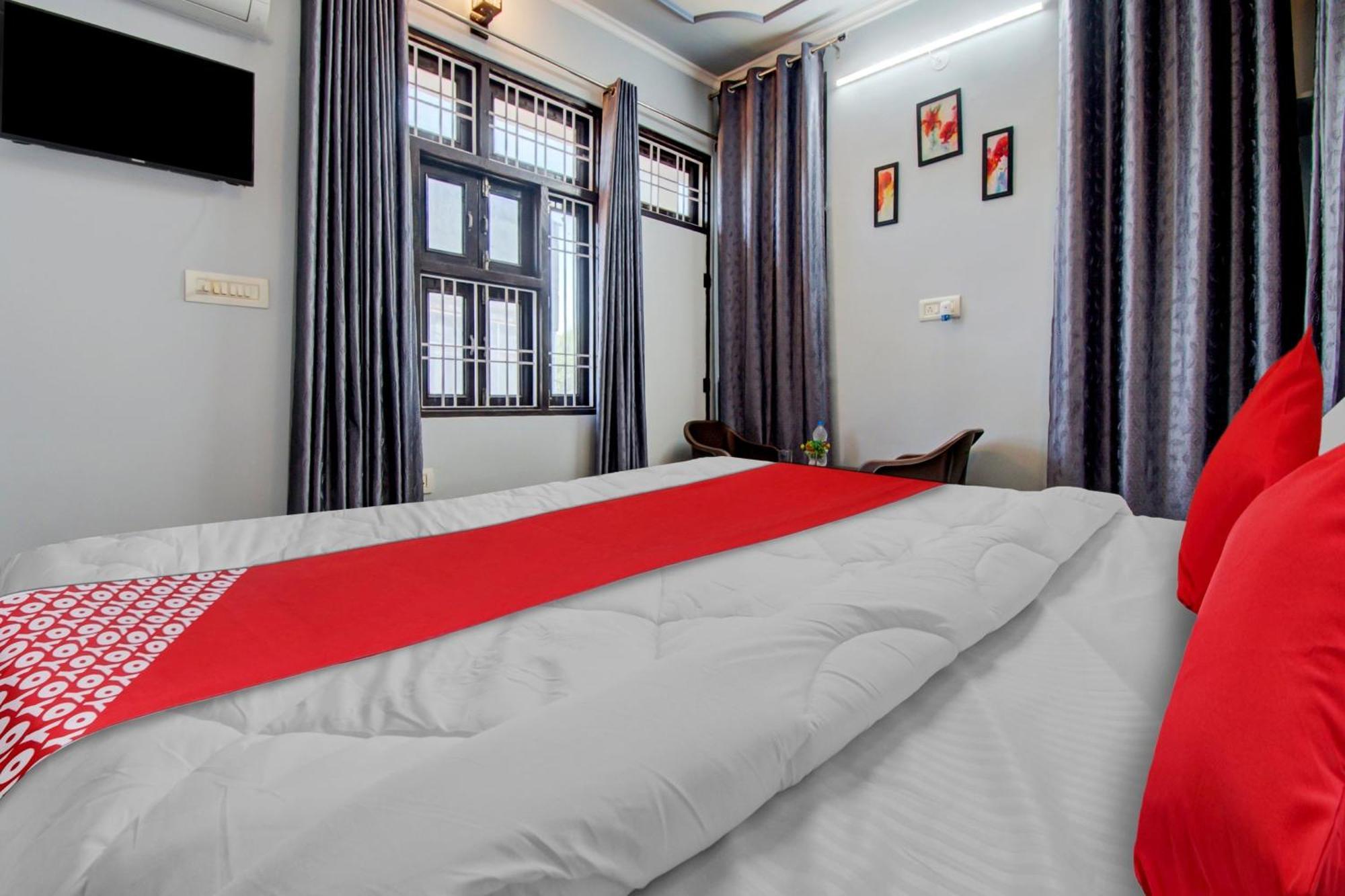 Oyo Flagship 81130 Vanya Guest House Jaipur Buitenkant foto
