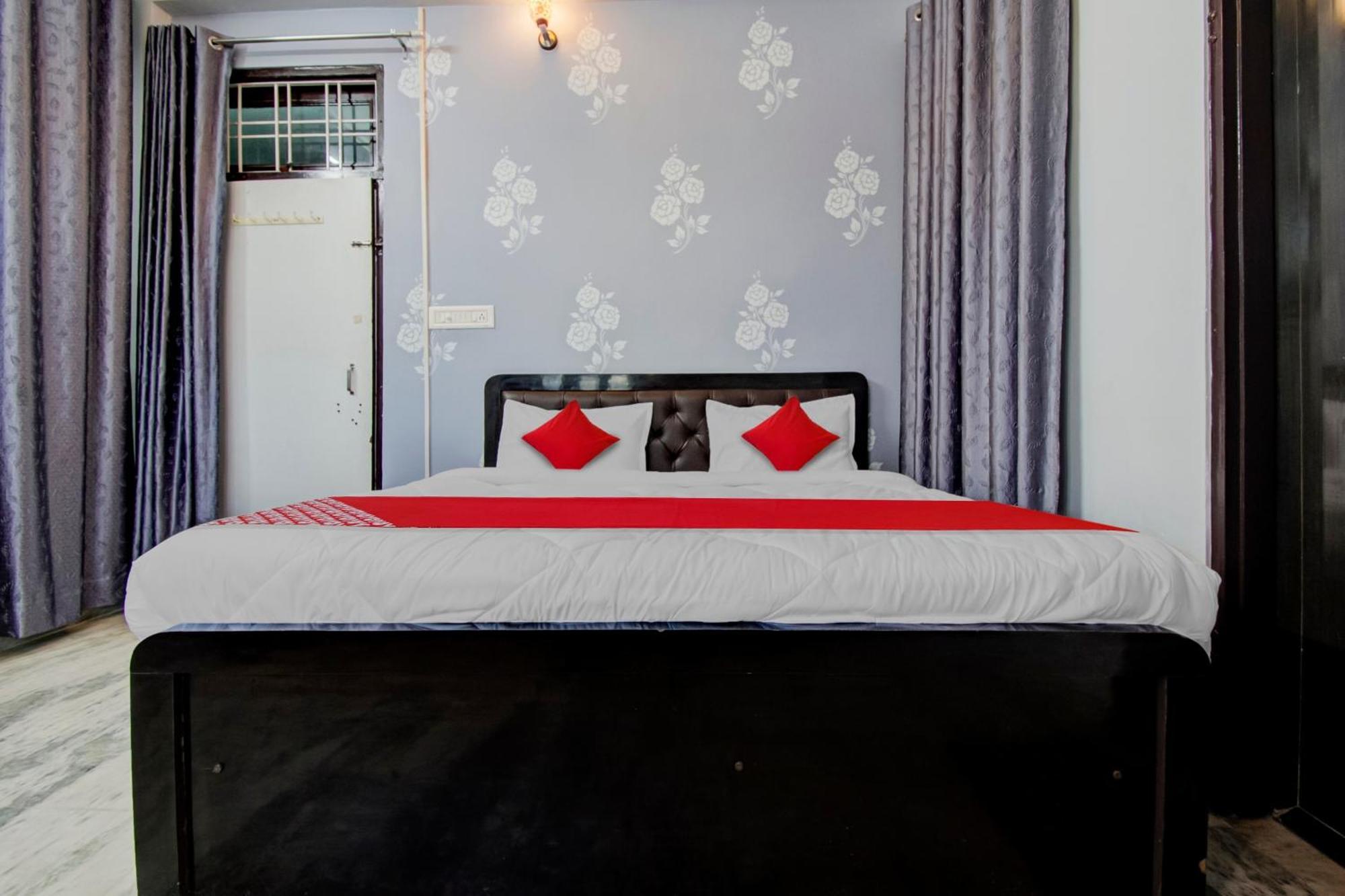 Oyo Flagship 81130 Vanya Guest House Jaipur Buitenkant foto